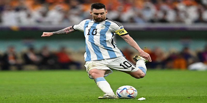 Lionel Messi - Tượng đài bất diệt với tổng cộng 817 bàn thắng